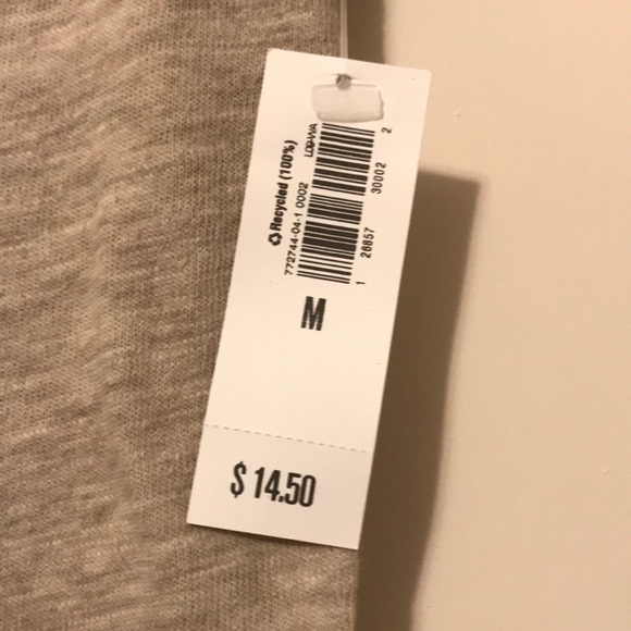 Old Navy “peace” T NWT - Picture 2 of 5